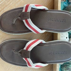 Sperry Men’s pre-owned flip flops US size 11M in mint condition.
